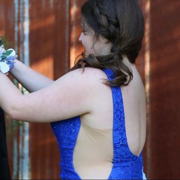 Prom dress. - Picture 4 of 6